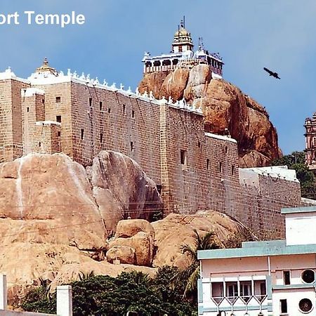 Pleasant Stay Tiruchirappalli Экстерьер фото